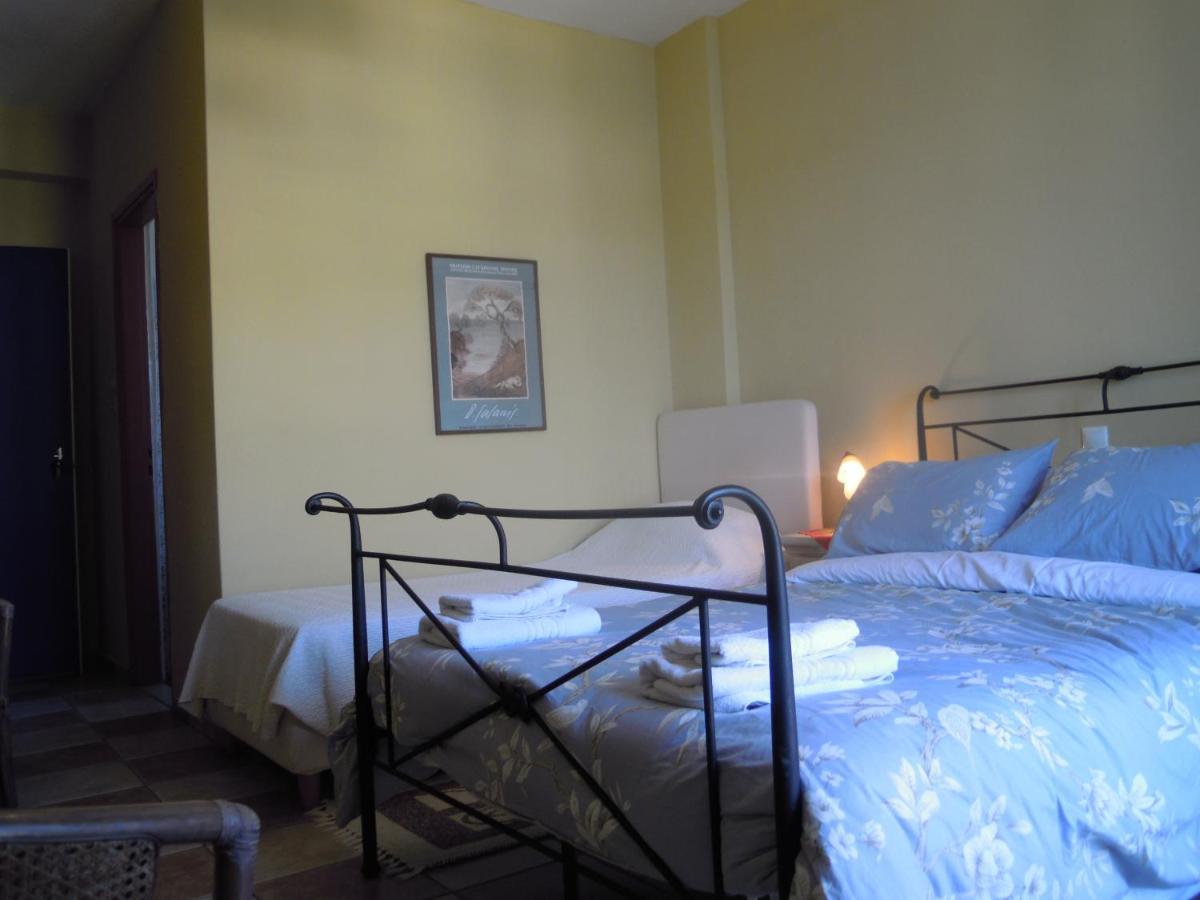 Hotel Blue Dolphin à Batsíon Extérieur photo