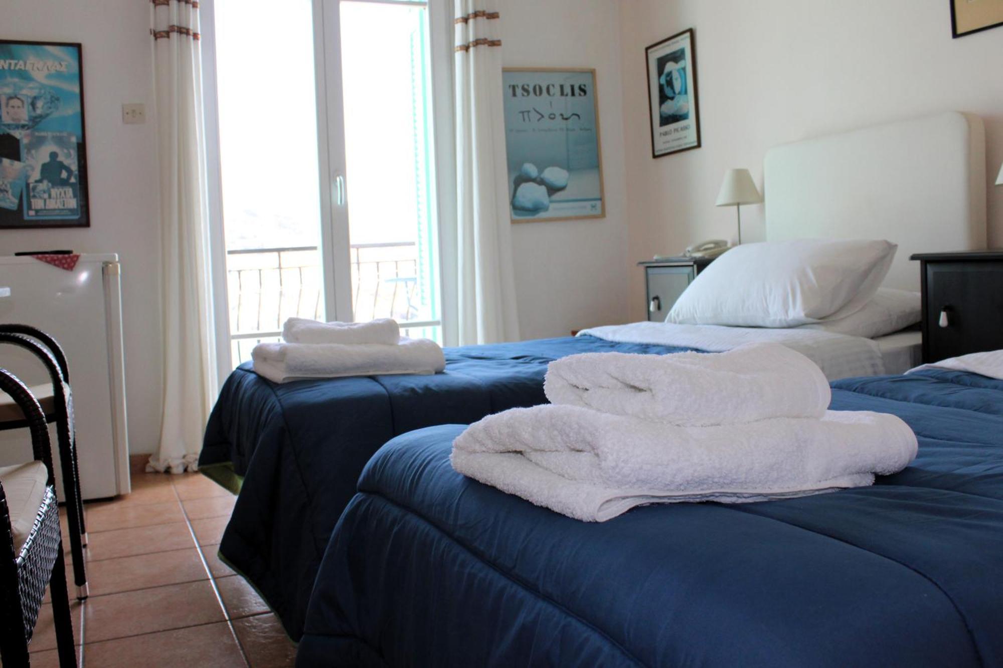 Hotel Blue Dolphin à Batsíon Extérieur photo